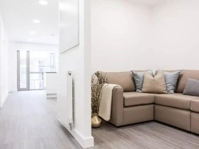 Silver Studio Street View | Lower Level