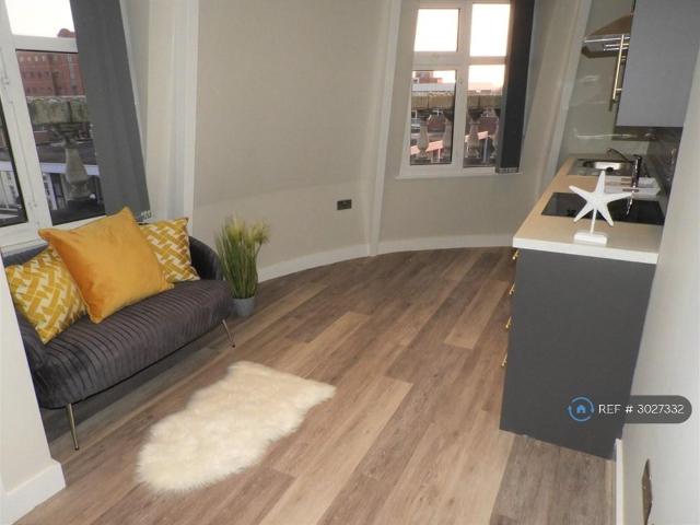 Silver St, Doncaster, DN1 1 bed flat to rent £650 pcm £150 pw