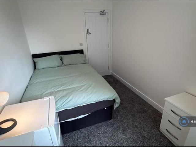 Silver Street, Birmingham, B14 1 bed in a house share to rent £475 pcm £110 pw