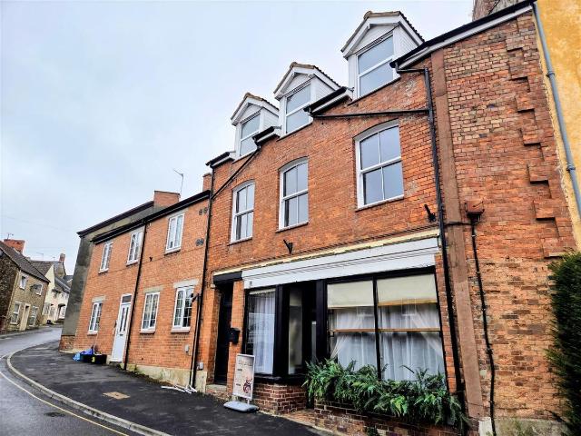 Silver Street, Ilminster TA19, 3 bed flat to rent, £1,200 pcm | PrimeLocation