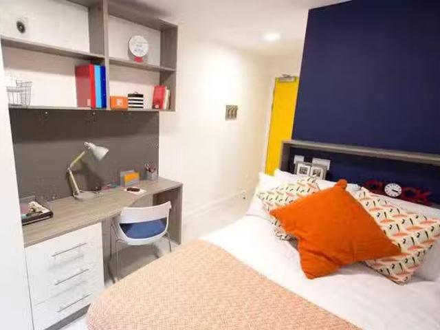 Silver Plus Studio