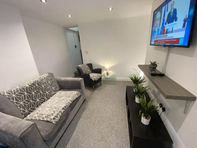 Silver Royd Hill Room 5, Armley, Leeds