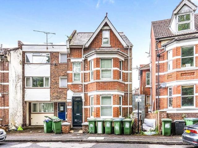 Silverdale Road, Hampshire SO15 1 bed flat to rent £795 pcm £183 pw