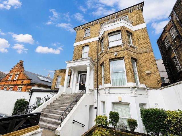 Silverdale, Sydenham, London SE26, 1 bed flat to rent, £1,450 pcm | PrimeLocation