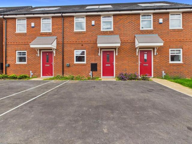Silverhill Place, Coventry 2 bed house to rent £1,275 pcm £294 pw