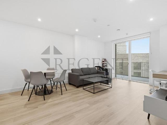 Silverleaf House, Heartwood. 1 bed apartment to rent £2,350 pcm £542 pw