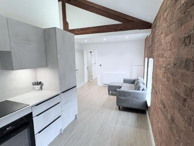 Silvester House, The Maltings, Hull HU1 2 bed flat to rent £1,050 pcm £242 pw