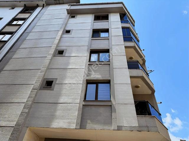 Silahtarağa Mah. Yeni Bina Kiralık 2+1 Daire Remax Ali Demirkaya