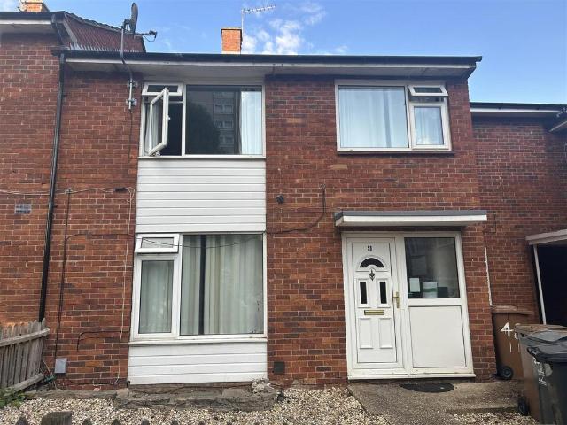 Silam Road, Stevenage, Hertfordshire 1 bed in a house share to rent £685 pcm £158 pw