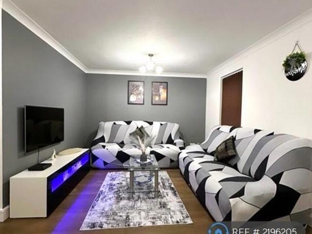 Silbury Avenue, Mitcham, CR4 4 bed terraced house to rent £3,100 pcm £715 pw