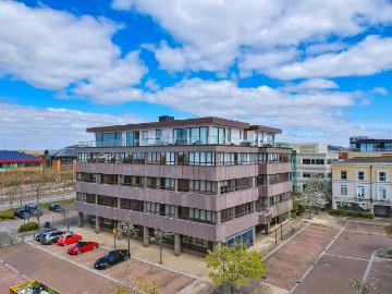 Silbury Boulevard, Granton House, MK9 2 bed apartment to rent £1,395 pcm £322 pw
