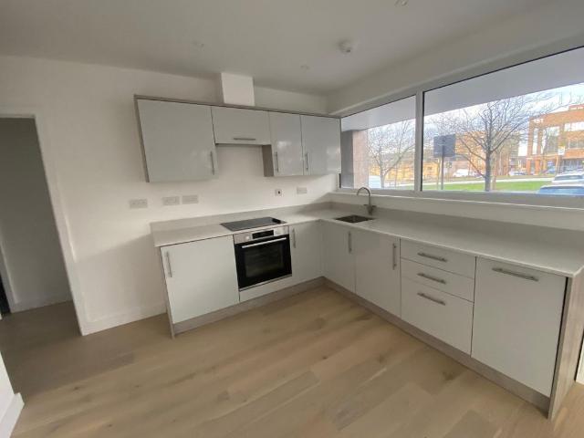 Silbury Boulevard, Milton Keynes MK9, 1 bed flat to rent, £1,100 pcm | PrimeLocation
