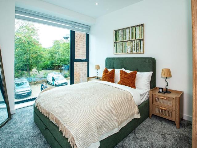 Silbury Boulevard, Milton Keynes MK9, 1 bed flat to rent, £1,250 pcm | PrimeLocation