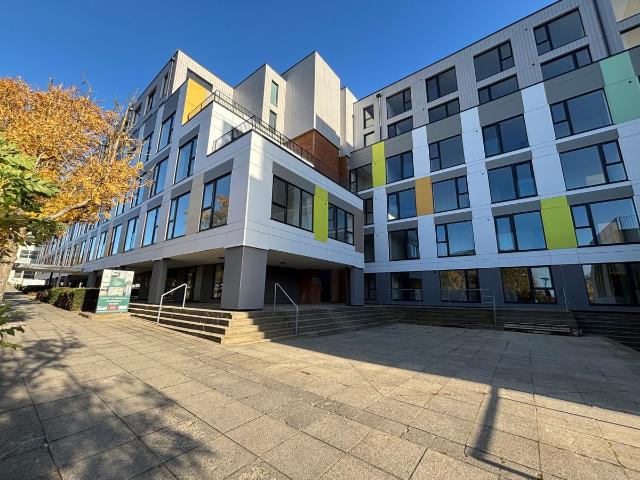 Silbury Boulevard, Milton Keynes MK9, 2 bed flat to rent, £1,575 pcm | PrimeLocation