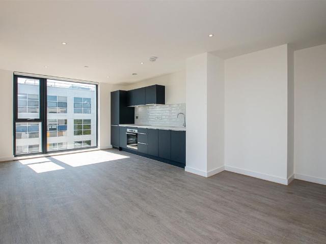 Silbury Boulevard, Milton Keynes MK9, 2 bed flat to rent, £1,595 pcm | PrimeLocation