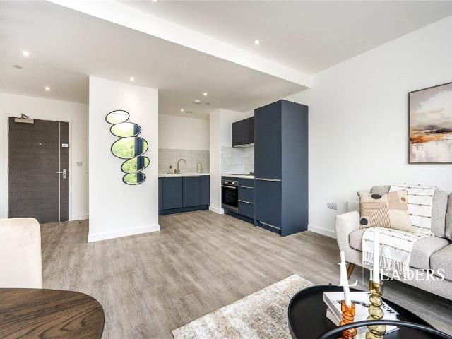 Silbury Boulevard, Milton Keynes, Buckinghamshire MK9, 1 bed flat to rent, £1,260 pcm | PrimeLocation