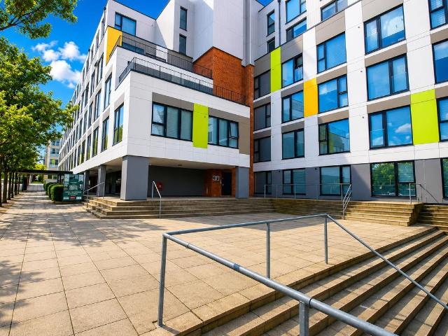 Silbury Court, Milton Keynes MK9, 1 bed flat to rent, £1,260 pcm | PrimeLocation