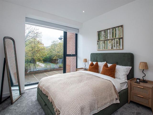 Silbury Court, Milton Keynes MK9, 1 bed flat to rent, £1,230 pcm | PrimeLocation