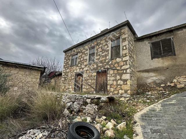 Silifke Karakaya Mah Manzarası Güzel Müstakil Ev Görülmeye Değer