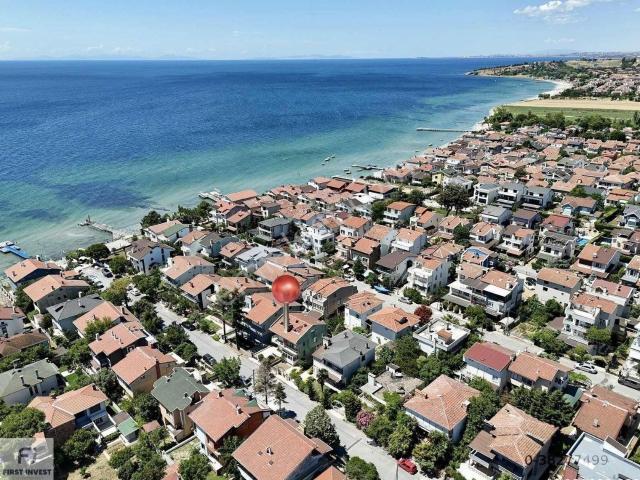 Silivri Denizkent Sitesinde Satılık 4+1 Denize 100 Metre Villa