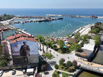 Silivri Sahil'de Deniz Manzaralı Eşyalı Ara Kat 3+1