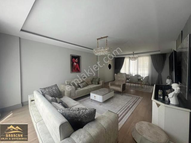 Silivri Selimpaşa'da Sıfır Eşyalı 3+1 Villa