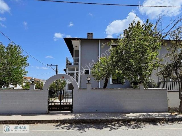 Silivri Semizkumlar Altınorak'ta Kiralık 4+1 Villa