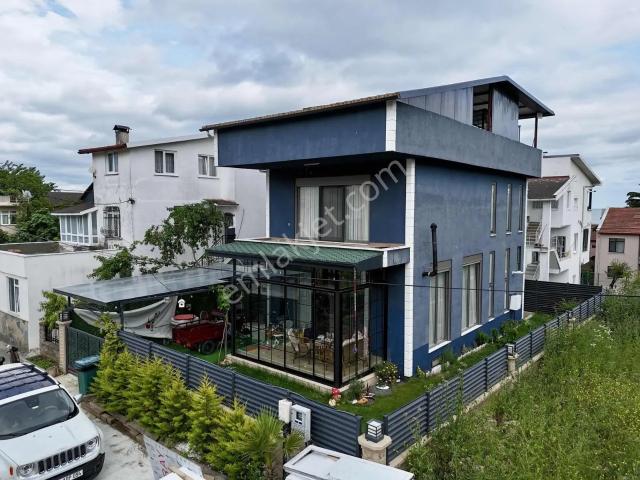 silivri Semizkumlar'da Eşyalı Kiralık Yeni Yapı Müstakil Villa