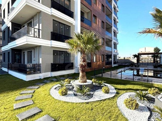 Silivri TWİN TOWERS Sitesinde Havuzlu 2+1 Satılık Daire