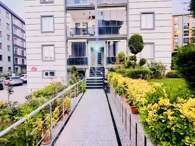 Silivri Yeni Mahalle'de İyi Konumda Site İçi Kiralık 3+1 Daire
