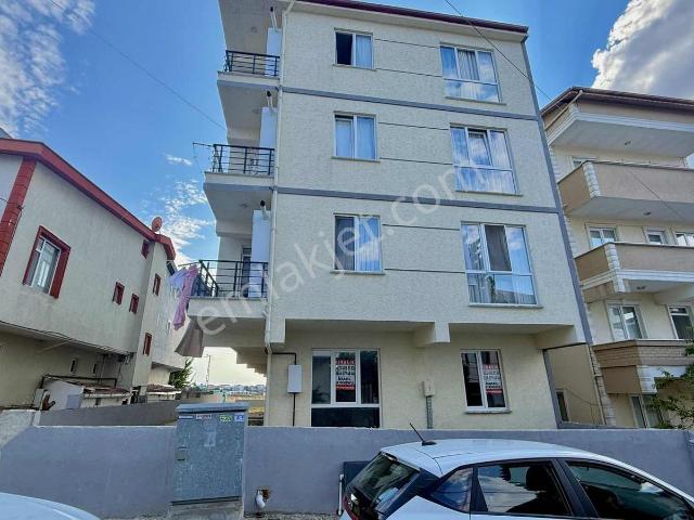 Silivri Yeni Mahallede Kiralık 2+1 Daire
