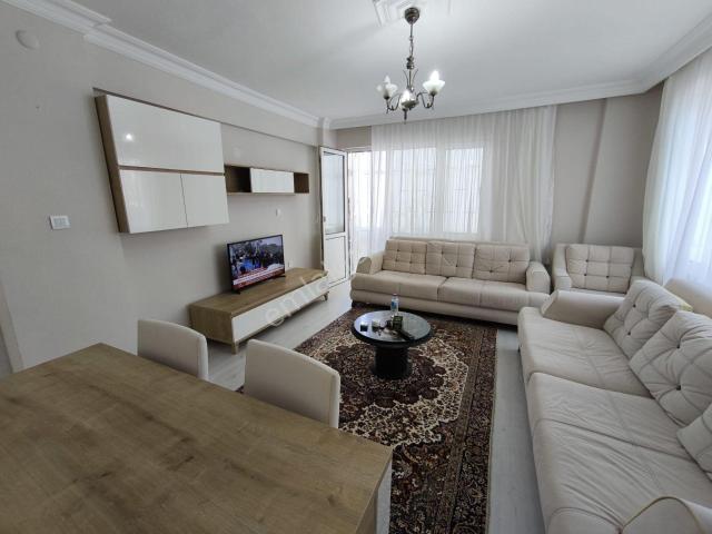 Silivri'de Yenimahalle'de Full Eşyalı 2+1 Kiralık Daire