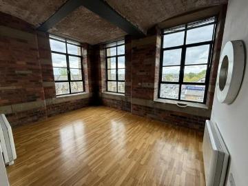 Silk Warehouse, Lilycroft Road, Bradford BD9, 2 bed flat to rent, £795 pcm | PrimeLocation