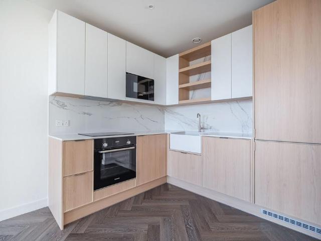 Silkstream, Hendon, London, NW9 1 bed flat to rent £2,000 pcm £462 pw