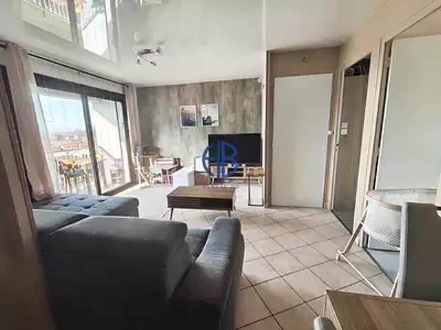 Sillans 38590 Achat / Vente appartement 4 pièces t4 au dernier étage piscine