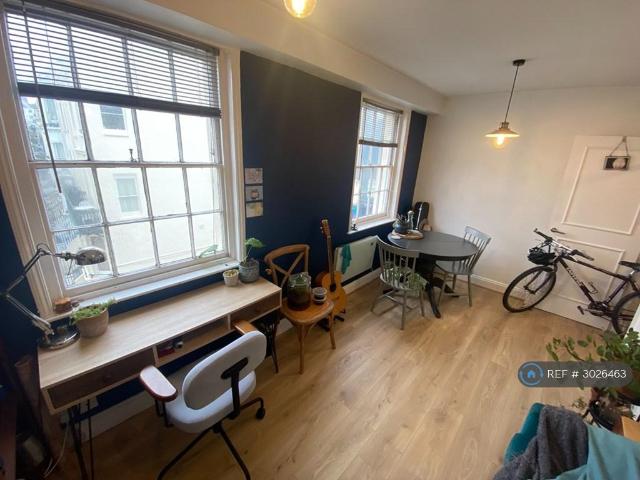 Sillwood Street, Brighton, BN1 1 bed flat to rent £1,100 pcm £254 pw
