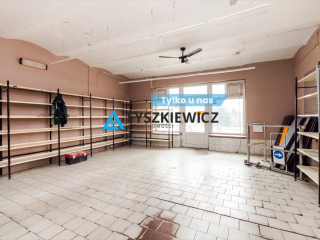 Lokal usługowy 80,9 m² w centrum Silna z dużą witryną