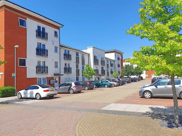Siloam Place, Ipswich IP3, 2 bed flat to rent, £975 pcm | PrimeLocation