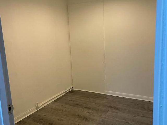 Sipson Road, Sipson, West Drayton UB7, 1 bed flat to rent, £1,250 pcm | PrimeLocation
