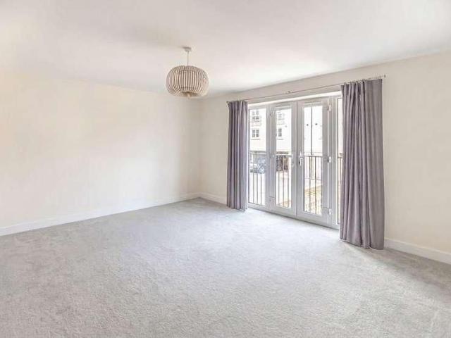 Sir Bernard Lovell Road, Malmesbury, SN16