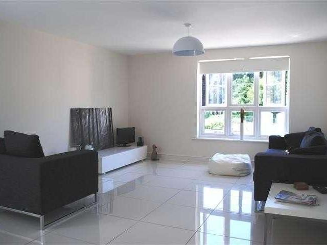 Sir Bernard Lovell Road, Malmesbury, SN16