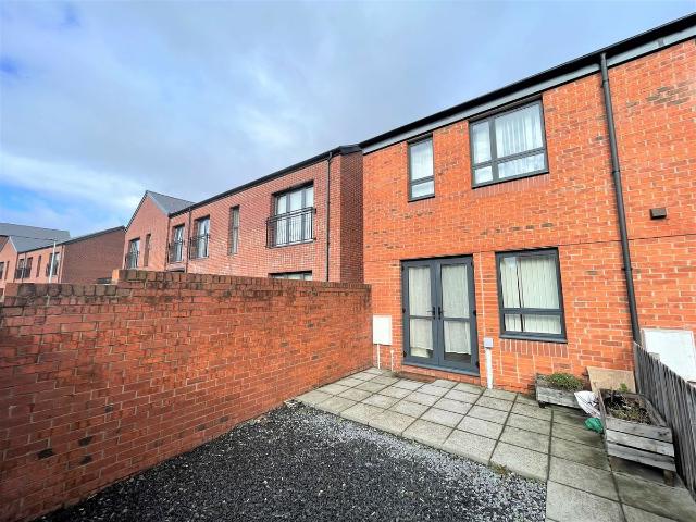 Sir Harry Secombe Court, Swansea SA1, 2 bed end terrace house to rent, £1,000 pcm | PrimeLocation