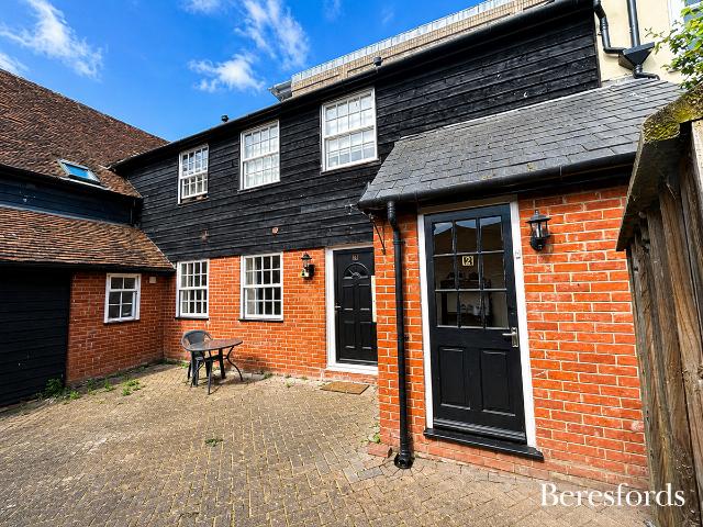 Sir Isaacs Walk CO1, 1 bed maisonette to rent, £825 pcm | PrimeLocation