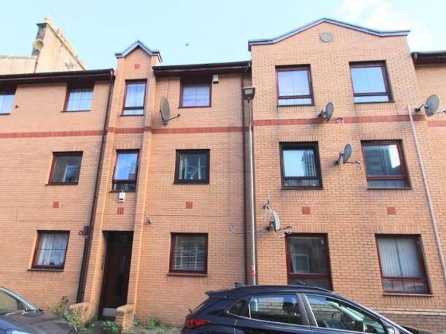 Sir Michael Place, Flat 1/2