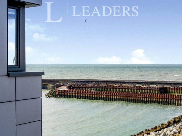 Sirius, 6 The Boardwalk, Brighton, BN2 3 bed flat to rent £2,100 pcm £485 pw