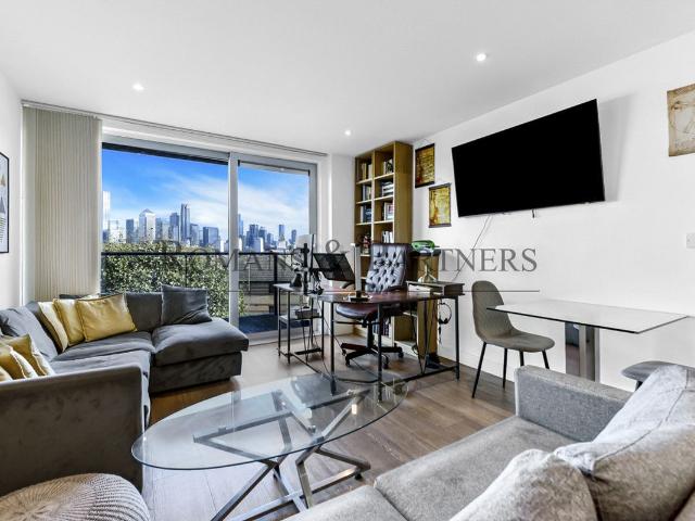 Sirius House, Marine Wharf SE16, 2 bed flat to rent, £2,600 pcm | PrimeLocation