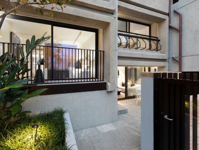 Sirius | Tri level luxury residence | Spacious, private & Unique