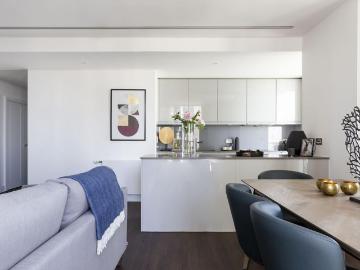 Sirocco Tower, Canary Wharf, LONDON, E14 3 bed flat to rent £4,250 pcm £981 pw