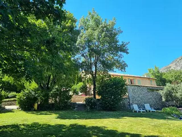 Sisteron 04200 Achat / Vente maison 8 pièces t8 piscine jardin