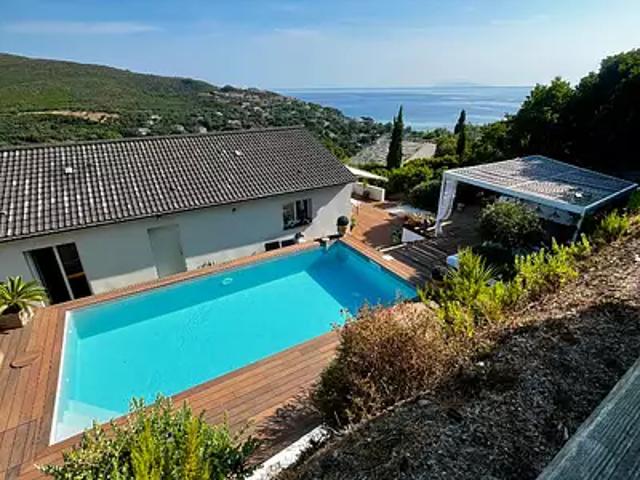 Sisco 20233 Achat / Vente maison 6 pièces t6 au dernier étage jardin